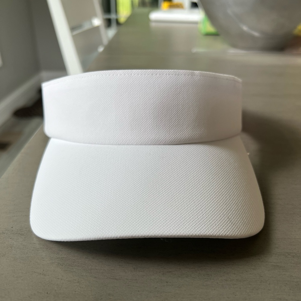 Lululemon unisex white visor